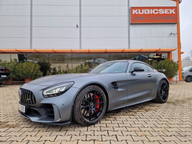 Mercedes-Benz AMG GT R