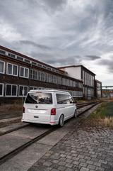 Volkswagen VW T5 2.0 Tsi |  Reimo | T6.1 Optik | T6 Konsole - Volkswagen T5 mit Benzin-Antrieb