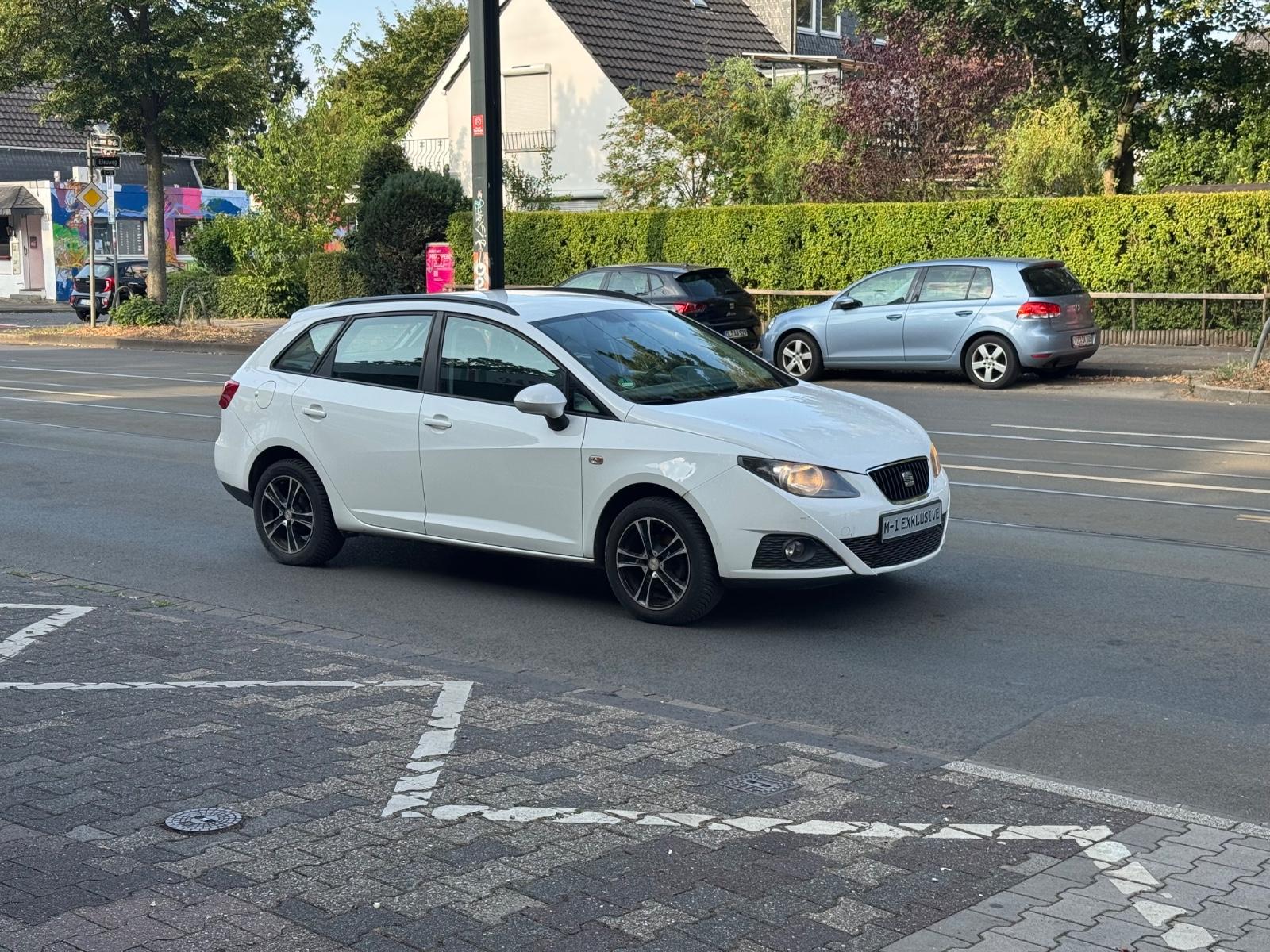 Seat Ibiza 2012 — interior