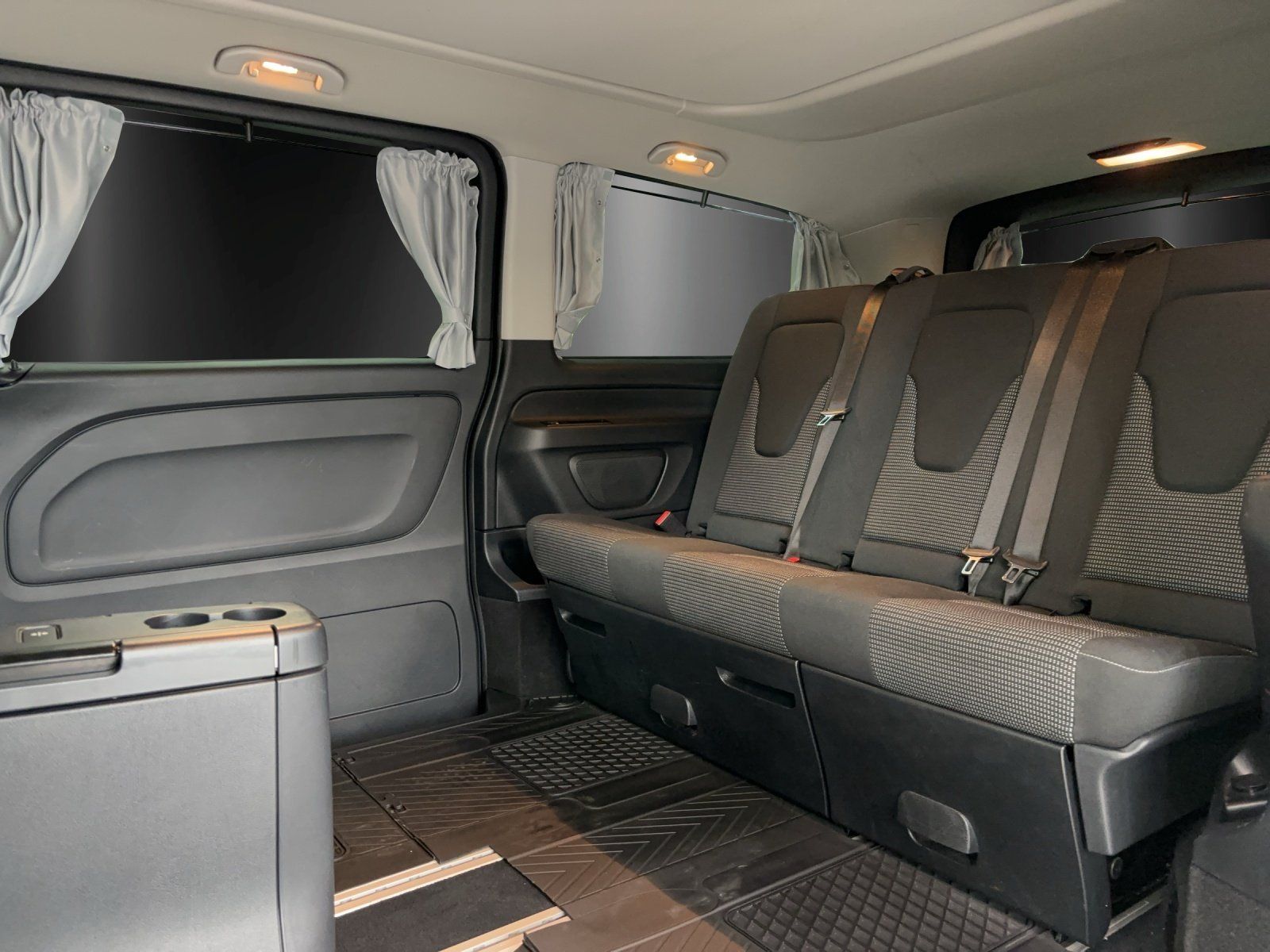 Fahrzeugabbildung Mercedes-Benz MarcoPolo 220d ACTIVITY EDITION Markise AHK Navi