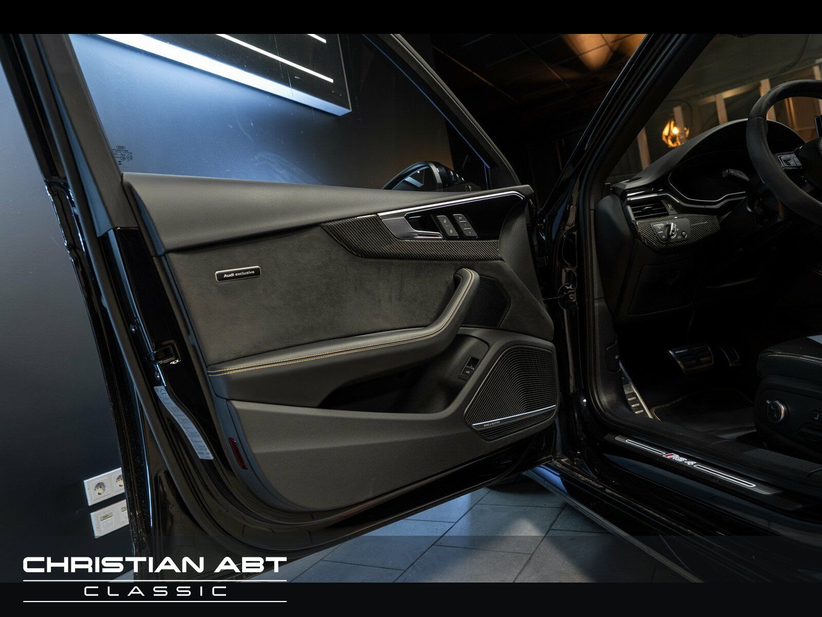 Fahrzeugabbildung Audi RS 4 Competition Plus Panorama * B&O * Keyless