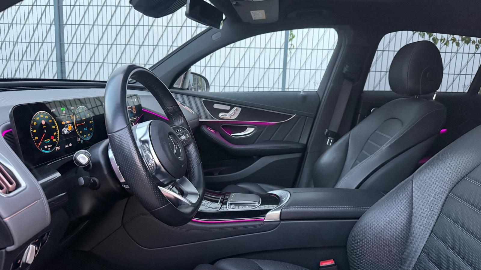 Mercedes-Benz EQC 400 4Matic AMG-LINE MULTIBEAM,360°,LEDER