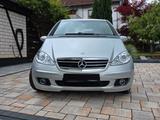 Mercedes-Benz A 170 AVANTGARDE Automatik 69212 km - gebrauchte Mercedes-Benz A-Klasse aus dem Jahr 2005