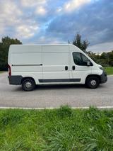 Citroën Jumper - Citroën Jumper aus 2016 mit Diesel-Antrieb: Kleinbus