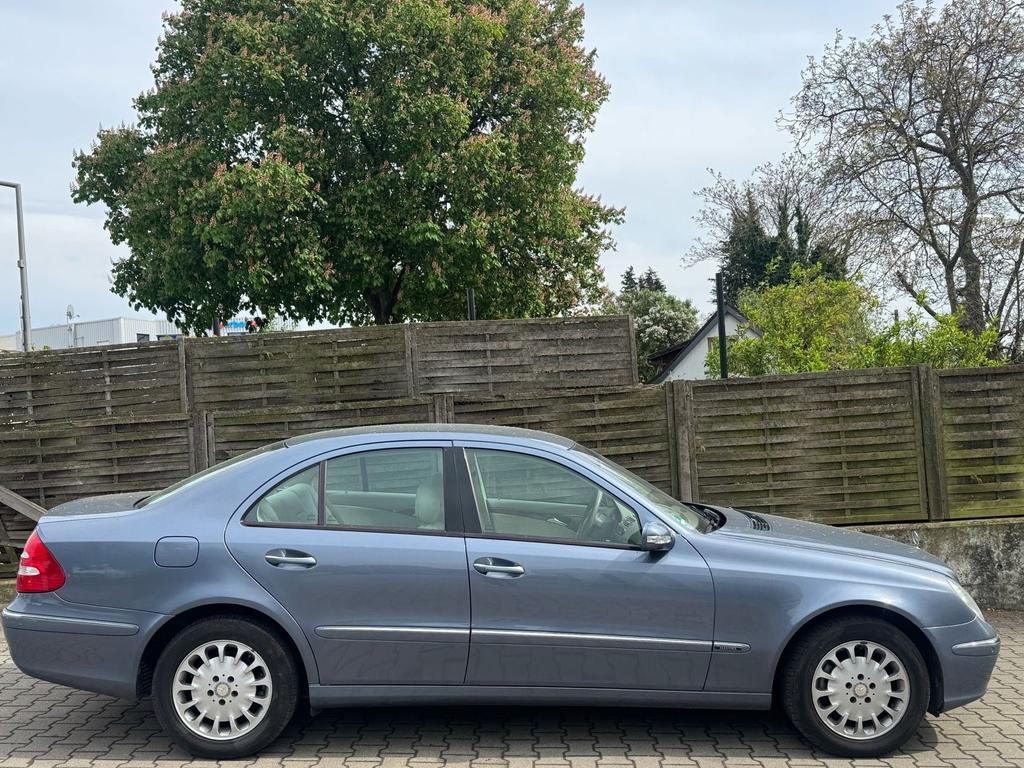 Mercedes-Benz E 320