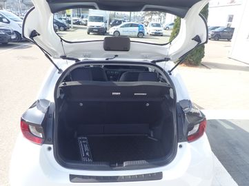 Toyota Yaris - 5