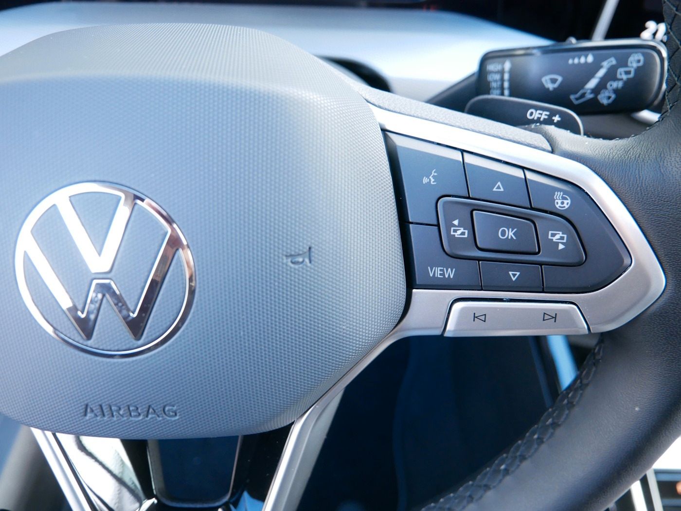 Fahrzeugabbildung Volkswagen Golf -VIII Variant 1.5 Style NEU46T DSG Matrix