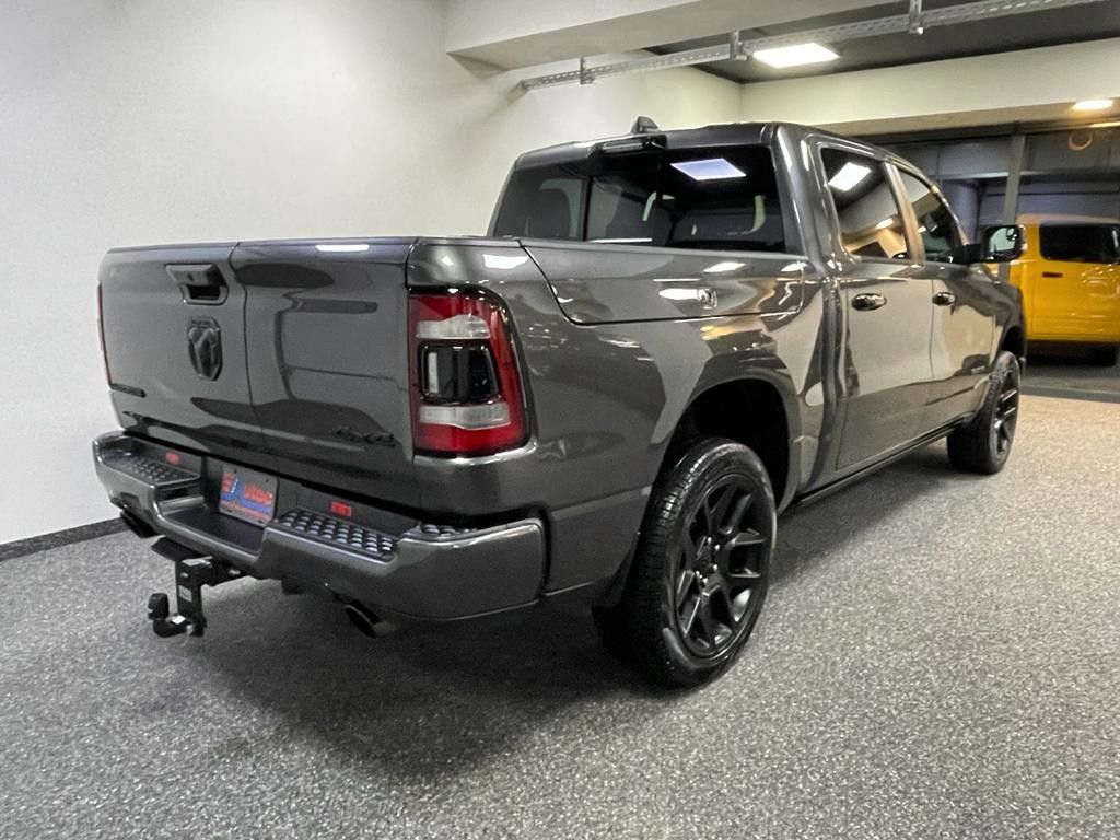 Fahrzeugabbildung Dodge LARAMIE NIGHT EDITION-RAMBOX-TAILGAT-12"-LUFTF.