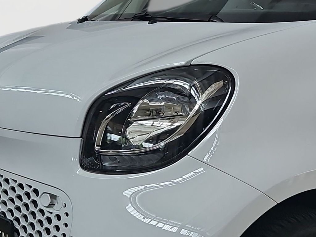 Fahrzeugabbildung Smart EQ ForTwo ''PURE'' LED SHZ Tempomat KlimaA DAB
