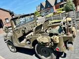 Jeep Willys - Jeep Willys mit Benzin-Antrieb