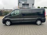 Opel Vivaro L2H1 2,9t Design Editi 9-SITZE*NAVI*KLIMA - gebrauchte Opel Vivaro aus dem Jahr 2011