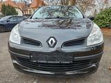 Renault Clio III Extreme-2 Hand-sehr gepflegt - Renault Clio Extreme mit Benzin-Antrieb