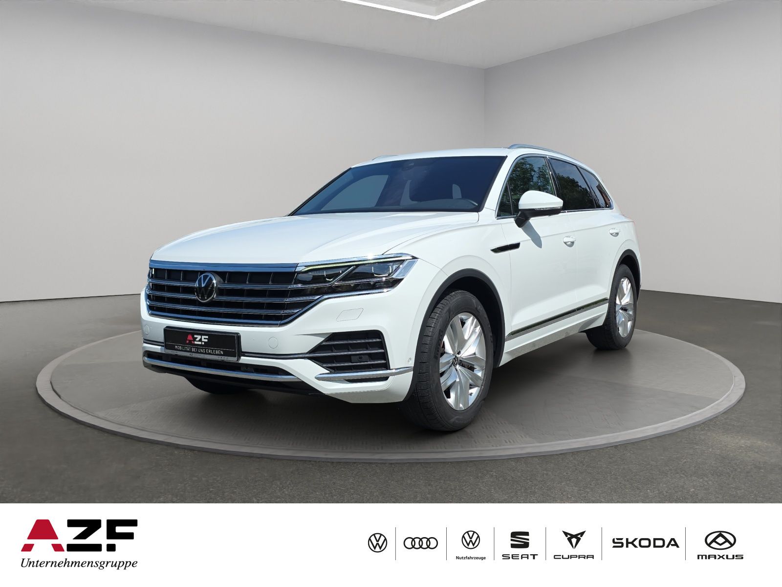 Volkswagen Touareg - 1