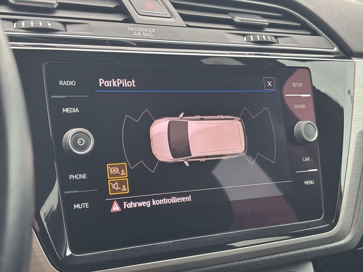 Touran Comfortline DSG PDC v+h KLIMAAUTO LED