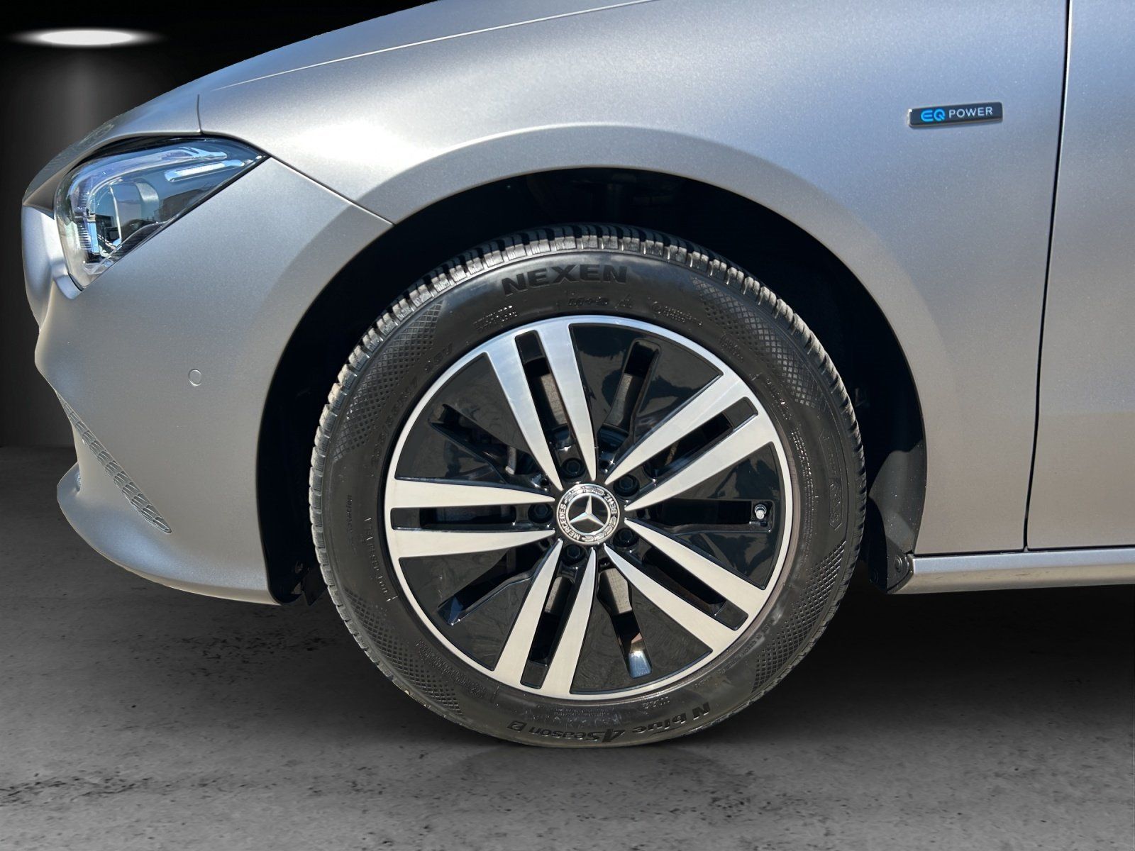 Fahrzeugabbildung Mercedes-Benz CLA 250 e SB 8G MAGNO KeyGo PANO Kamera Ambiente