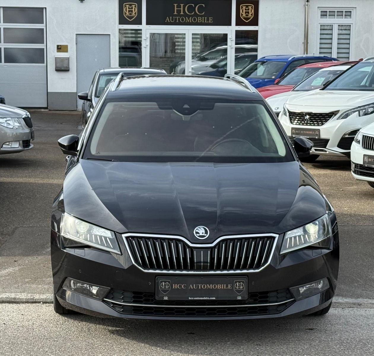 Skoda Superb Combi Style-ACC-DSG-SHZ-KAMERA