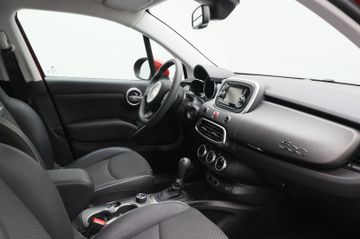 Fahrzeugabbildung Fiat 500X 1.4 Cross 4x4 AT TEMPO SHZ
