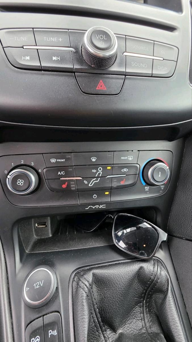 Ford Focus 2015 — photo 8