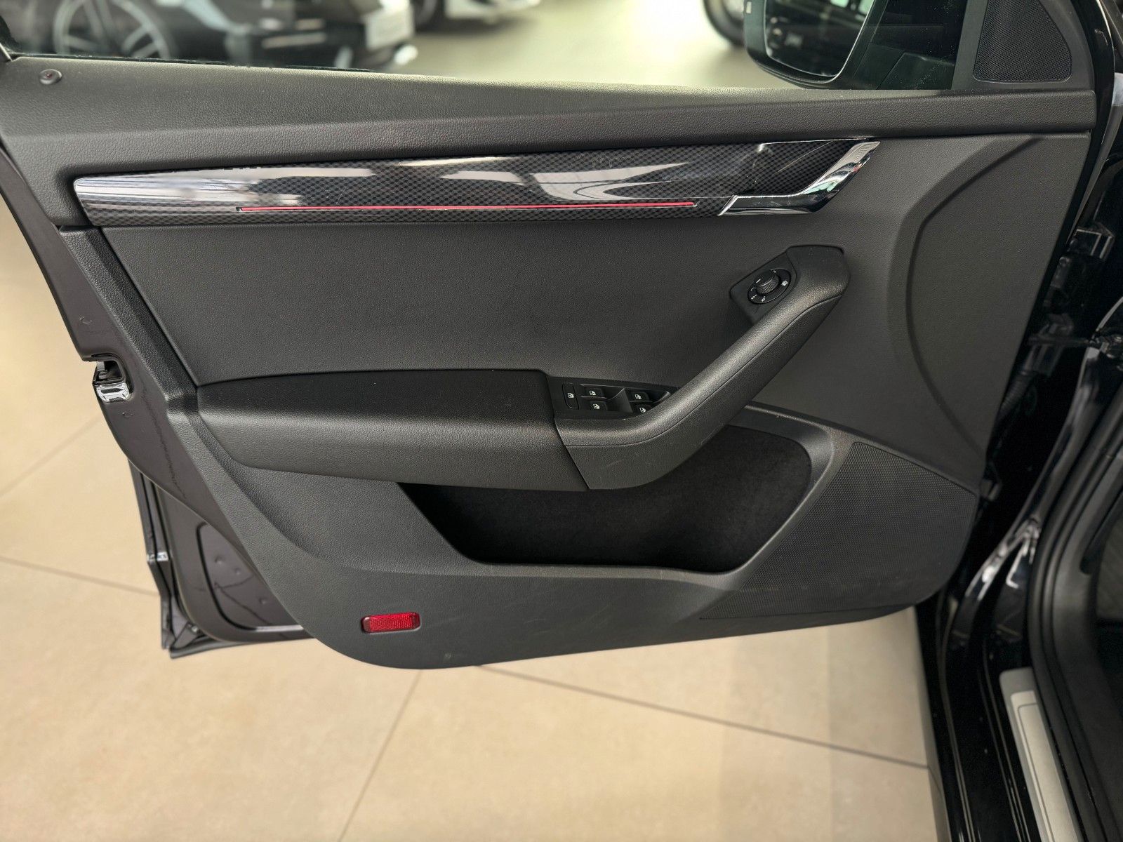 Fahrzeugabbildung SKODA Octavia Combi 2.0 TDI RS 4x4   "ACC Park-Paket"