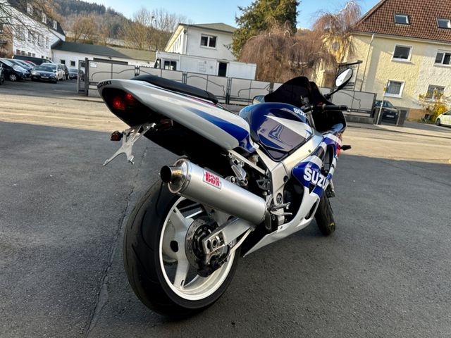 Suzuki GSX-R 600 BOS Service und HU/AU Neu Carbon