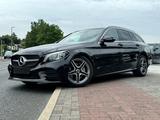 Mercedes-Benz C 200 AMG Sport Pano Leder 2.Hand - Mercedes-Benz C 200 Gebrauchtwagen in Frankfurt