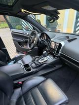 Porsche Cayenne Diesel Platinum Edition Platinum Edition - Porsche Gebrauchtwagen in Troisdorf