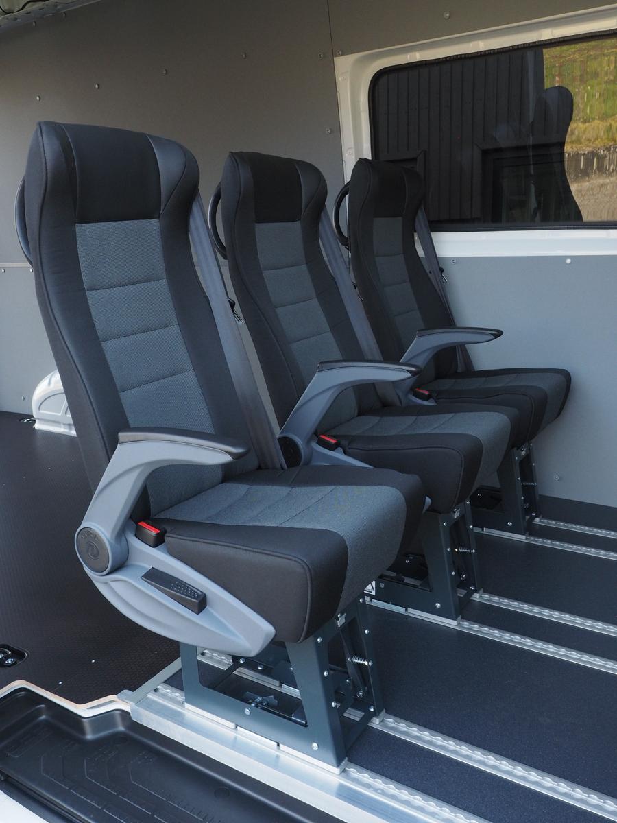 Volkswagen Crafter 35  L4 Superhochdach  5-Sitzer Automatik