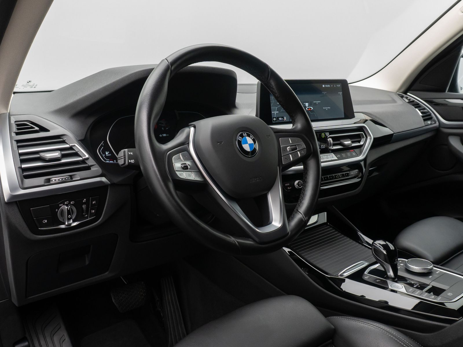 Fahrzeugabbildung BMW X3 xD20d Komfort Kamera HUD DAB Sport HiFi AHK