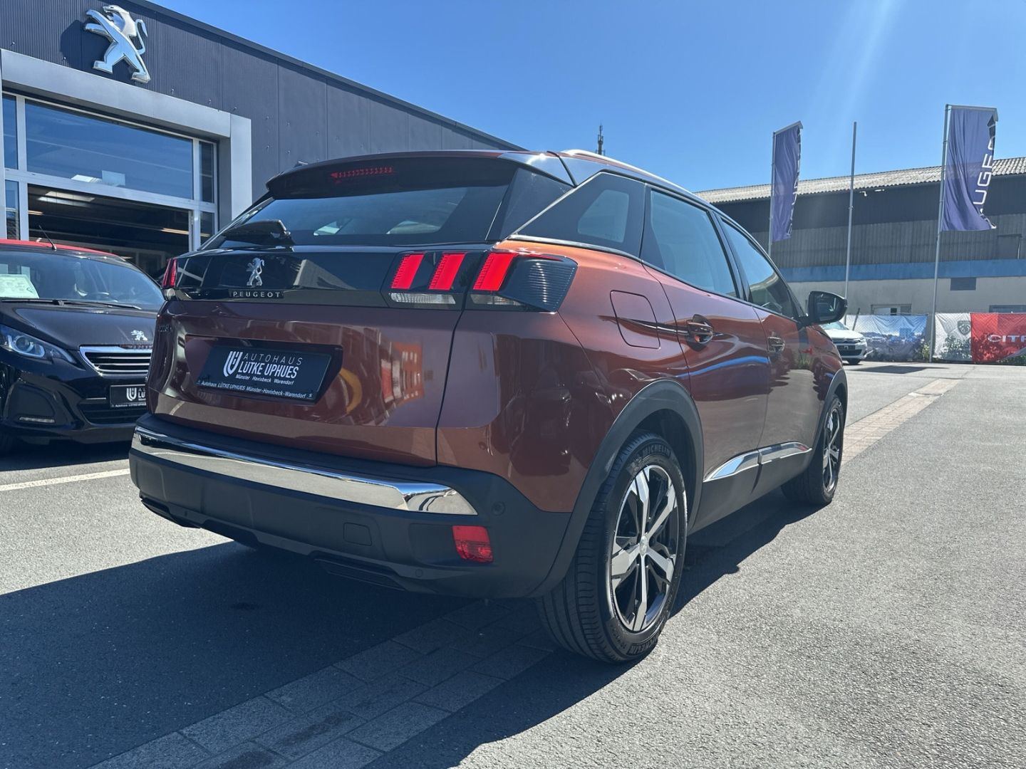 Fahrzeugabbildung Peugeot 3008 1.5 Allure BlueHDi 130 EAT8 StandHZG AHK