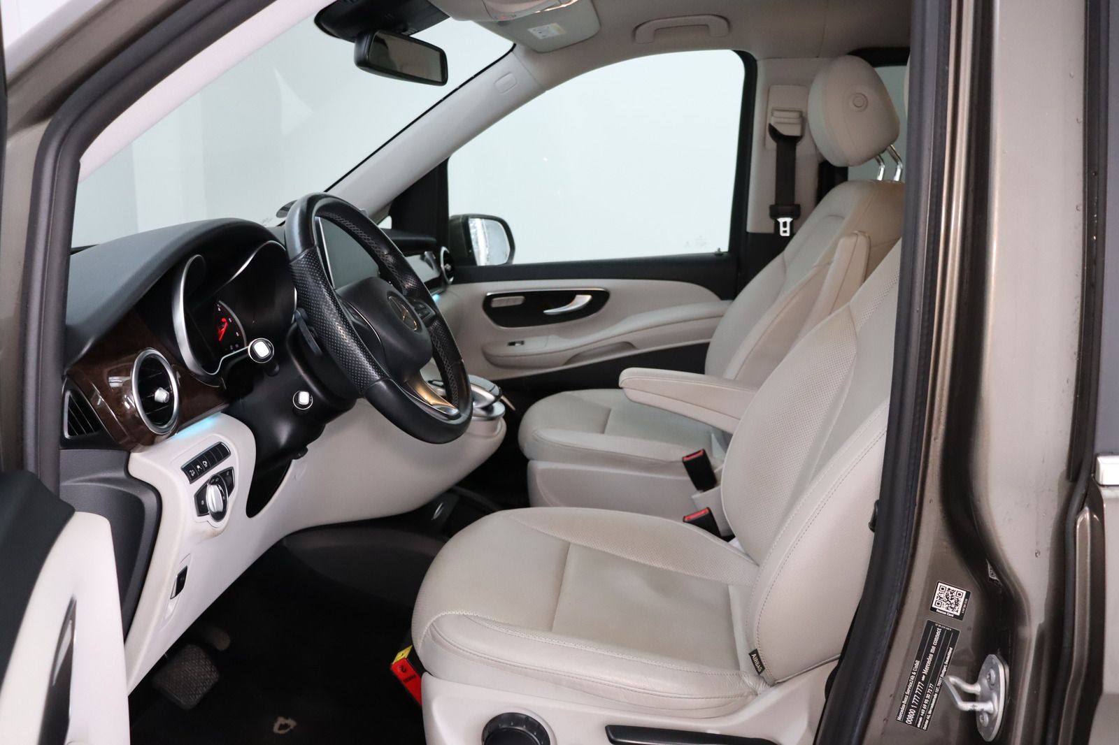 Fahrzeugabbildung Mercedes-Benz V 250 d 4matic Avantgarde * lang * 360 * ILS