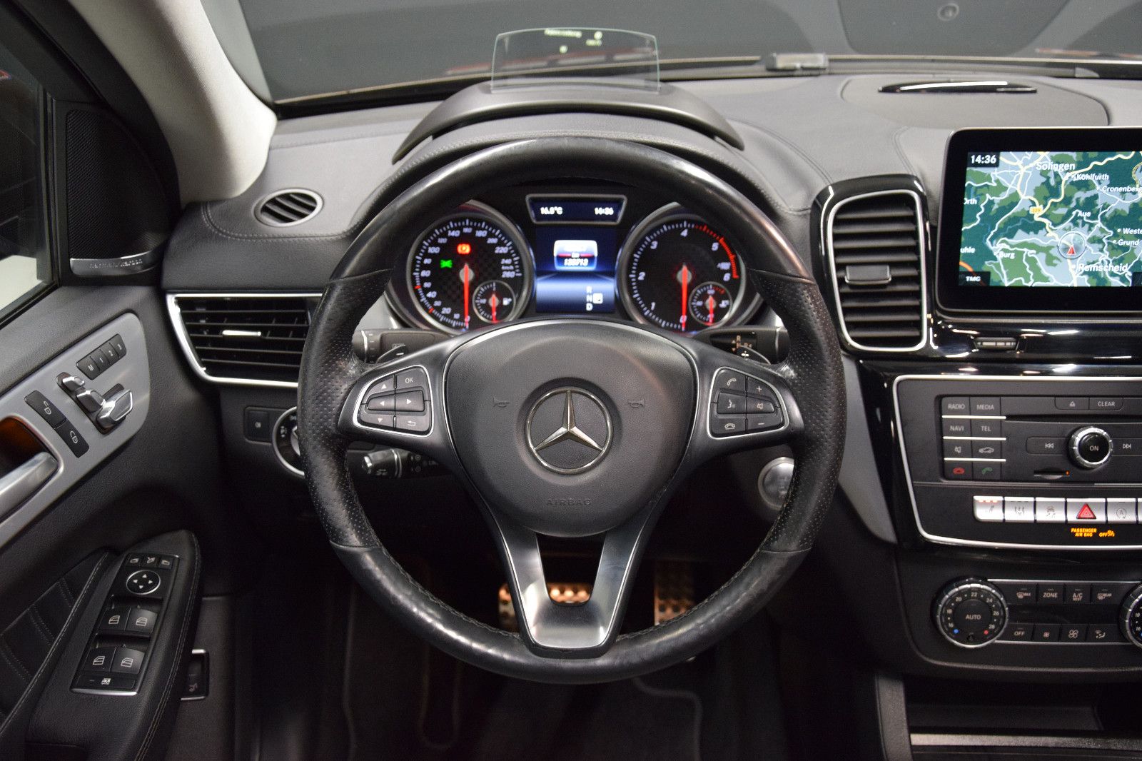Fahrzeugabbildung Mercedes-Benz GLE 350d Coupé 4Matic AMG Line Pano HuD h/k Dist