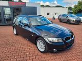 BMW 318i  Touring*NAVI*PANORAMADACH*XENON*