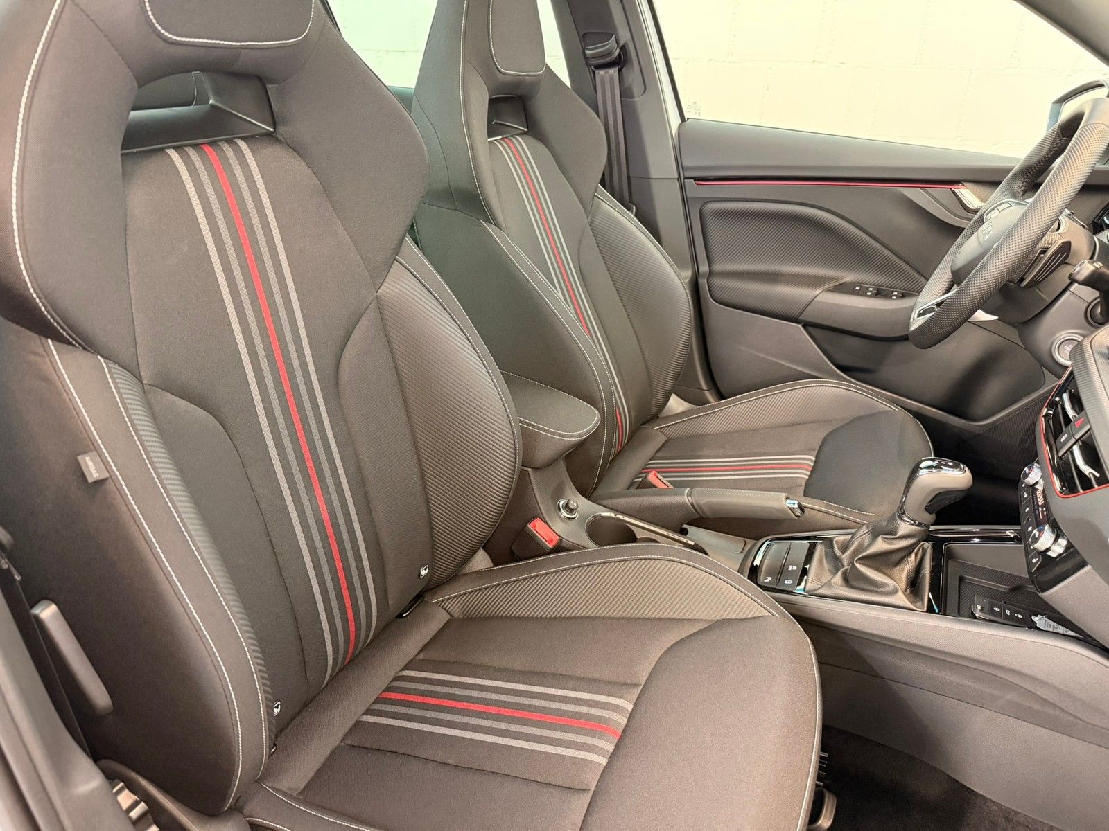 Fahrzeugabbildung SKODA Kamiq Monte Carlo 1,5 TSI DSG +Sportpaket +Navi