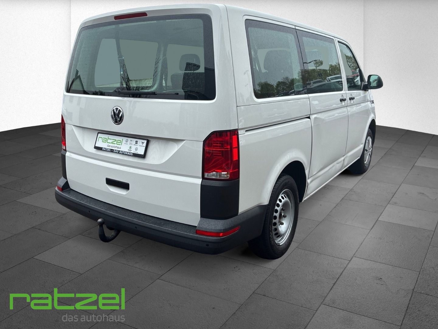 Fahrzeugabbildung Volkswagen T6.1 Kombi KR 2.0 TDI -Sitzer AHK DAB Notbremsas