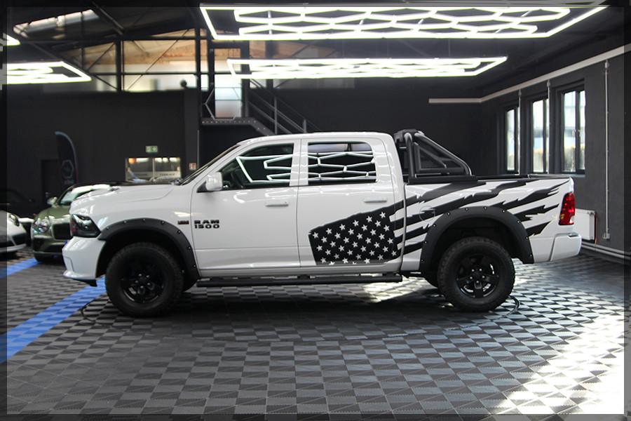 Dodge RAM 5.7 HEM CREW CAB CAM / LEDER / 6 SITZER
