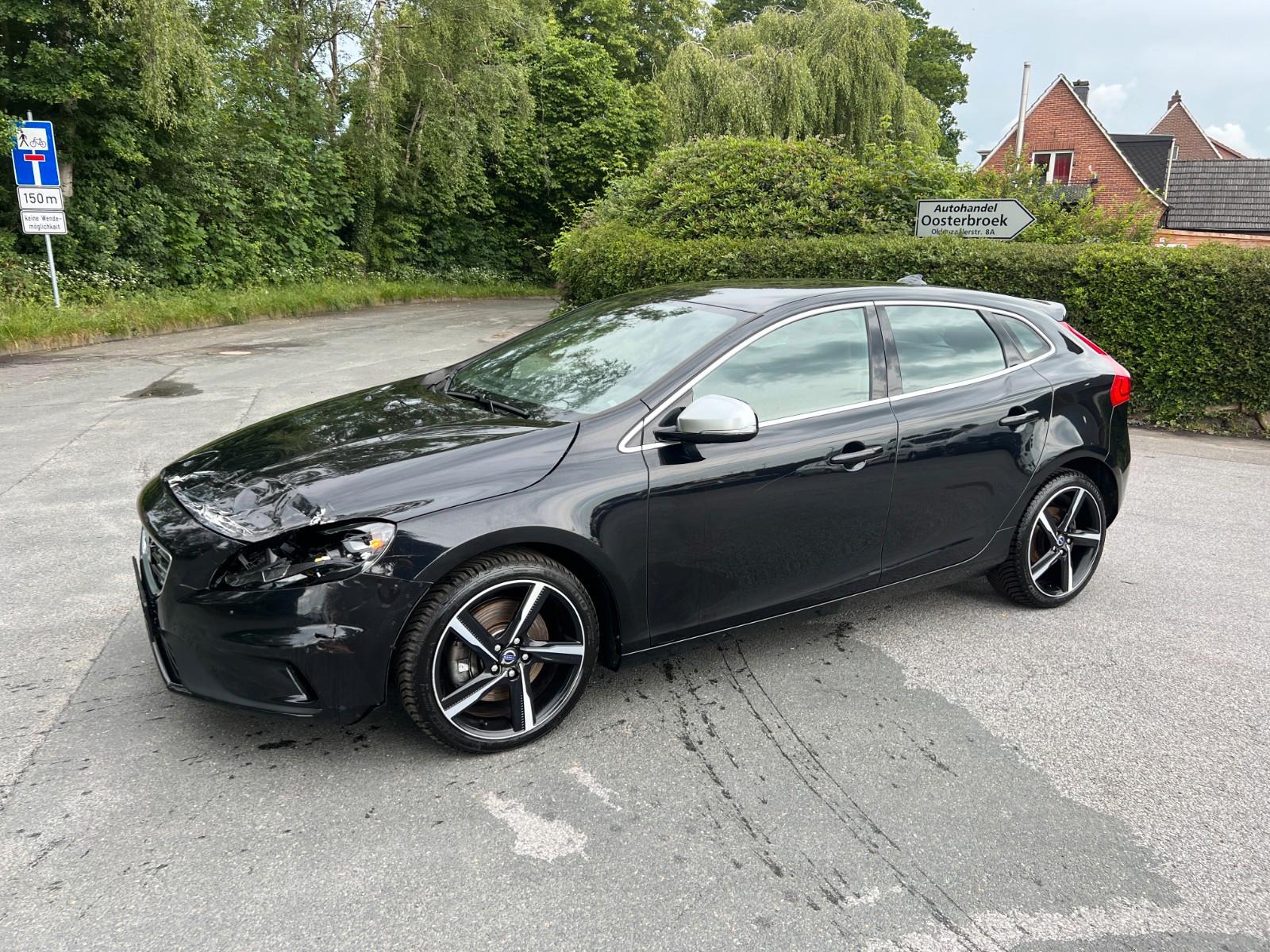 Volvo V40 2.0 D R-Design Aut.  82 Tkm
