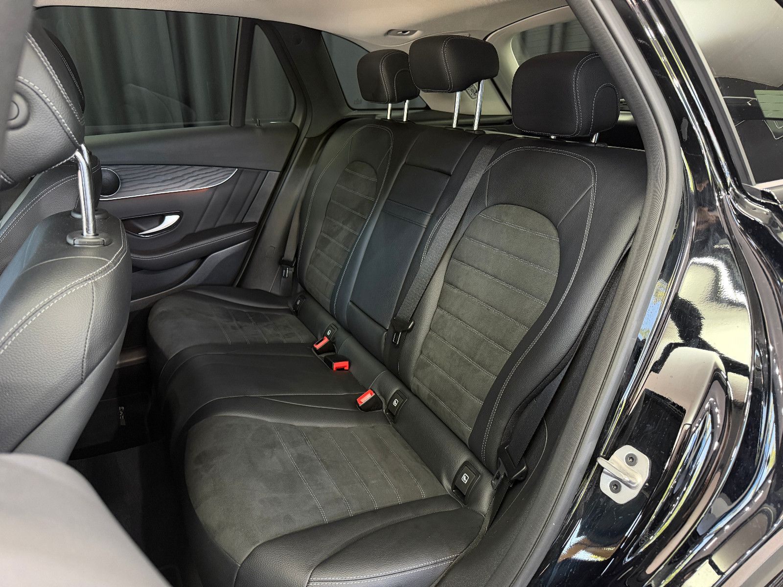 Fahrzeugabbildung Mercedes-Benz GLC 200 4Matic|AUTOMATIK|AMG-LINE|DIGI-TACHO|AHK