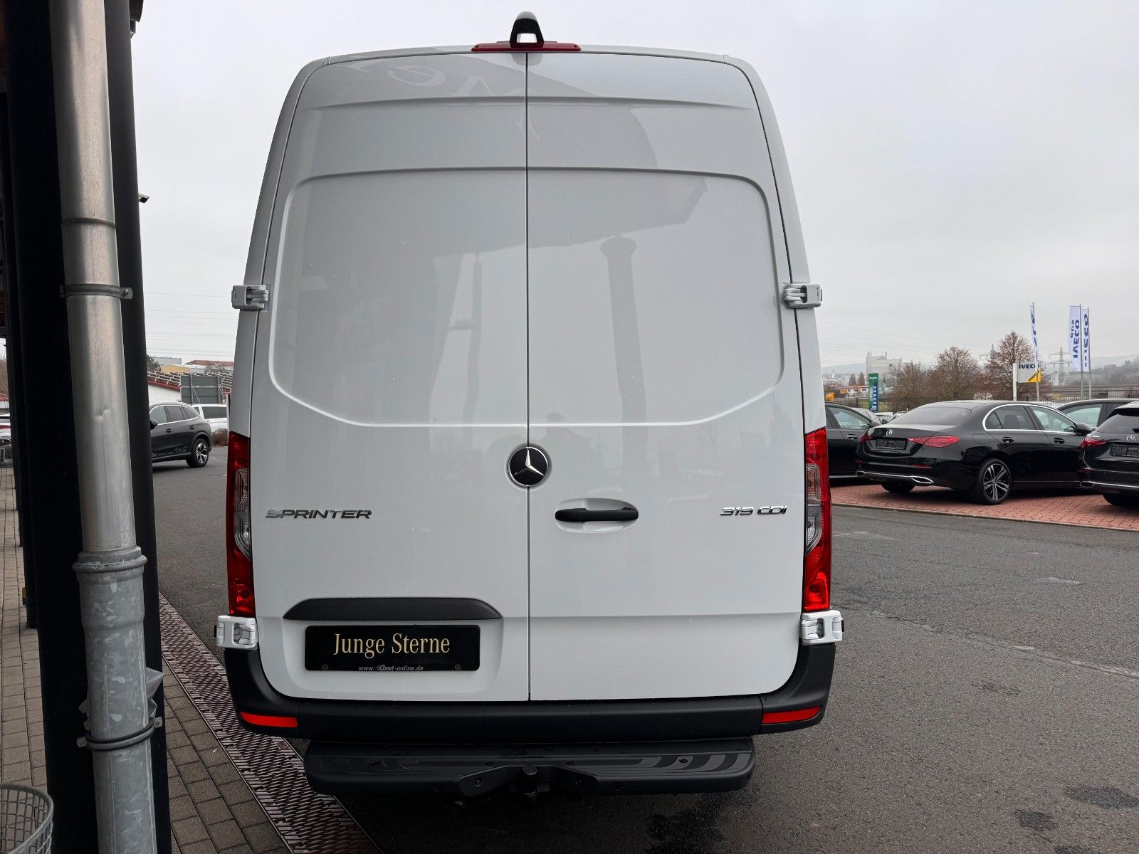 Fahrzeugabbildung Mercedes-Benz Sprinter 319 CDI 4325 LED MBUX SHZ AHK