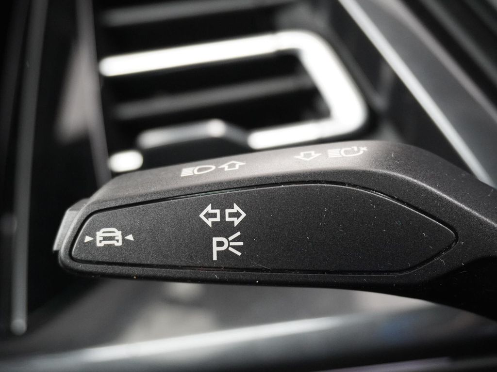 Audi Q4 e-tron 35 Launch edition S Competition 55 kWh