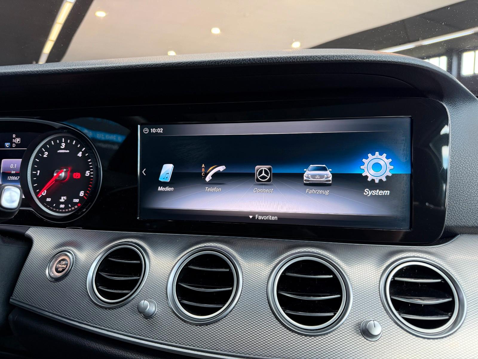 Mercedes-Benz E220d4Matic T9G-TRONIC+Burmester+ACC+LED+Rückfk.