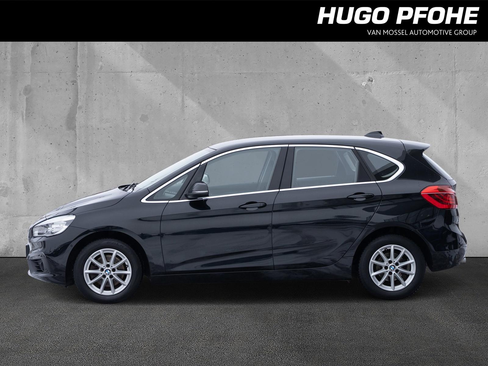 BMW 220i Active Tourer Advantage