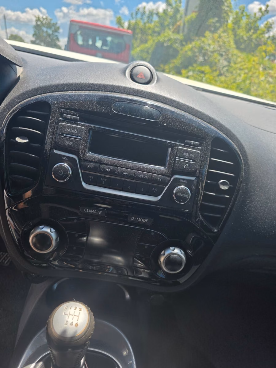 Nissan Juke 2015 — photo 12
