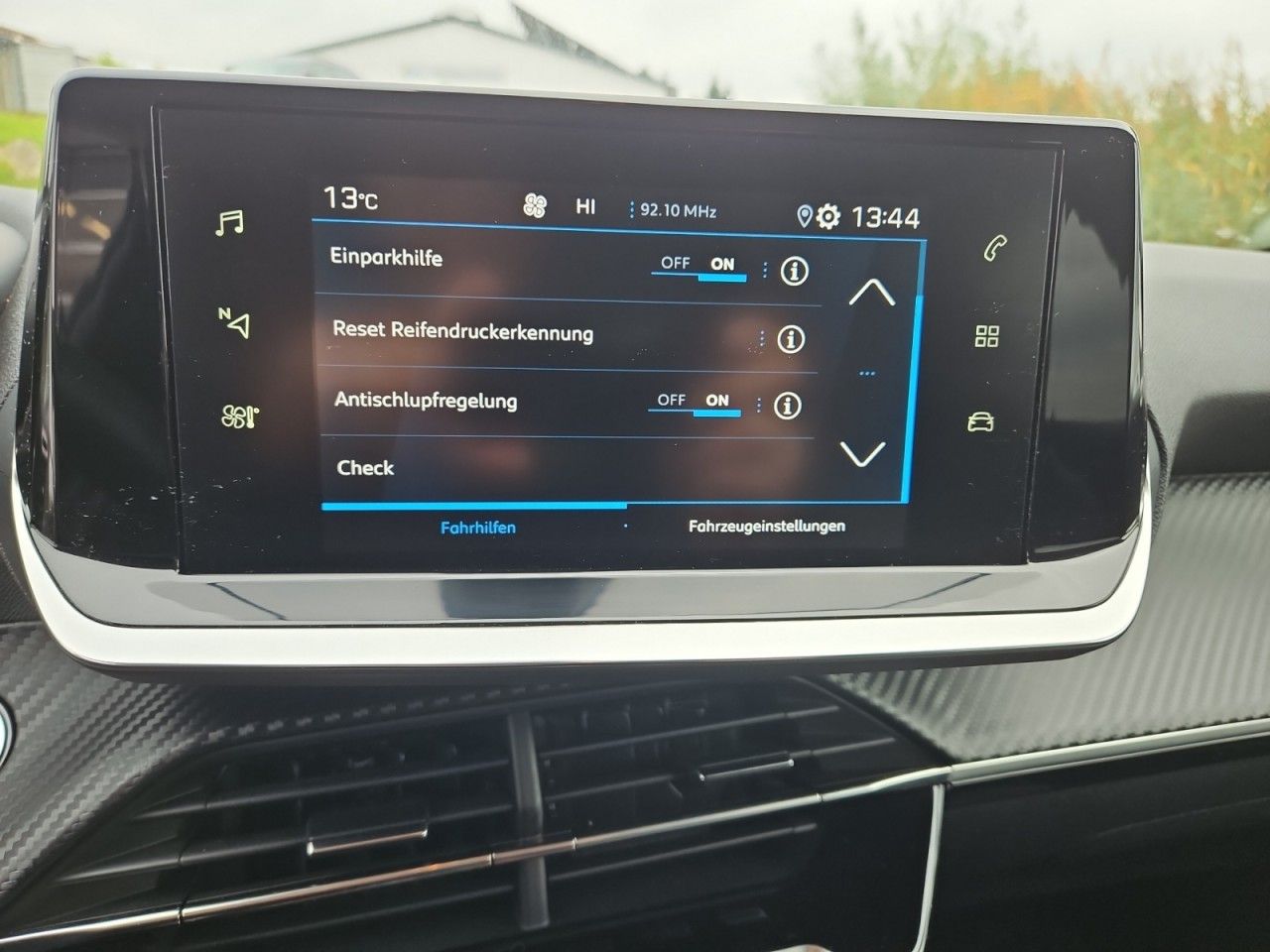 Fahrzeugabbildung Peugeot 208 Allure
