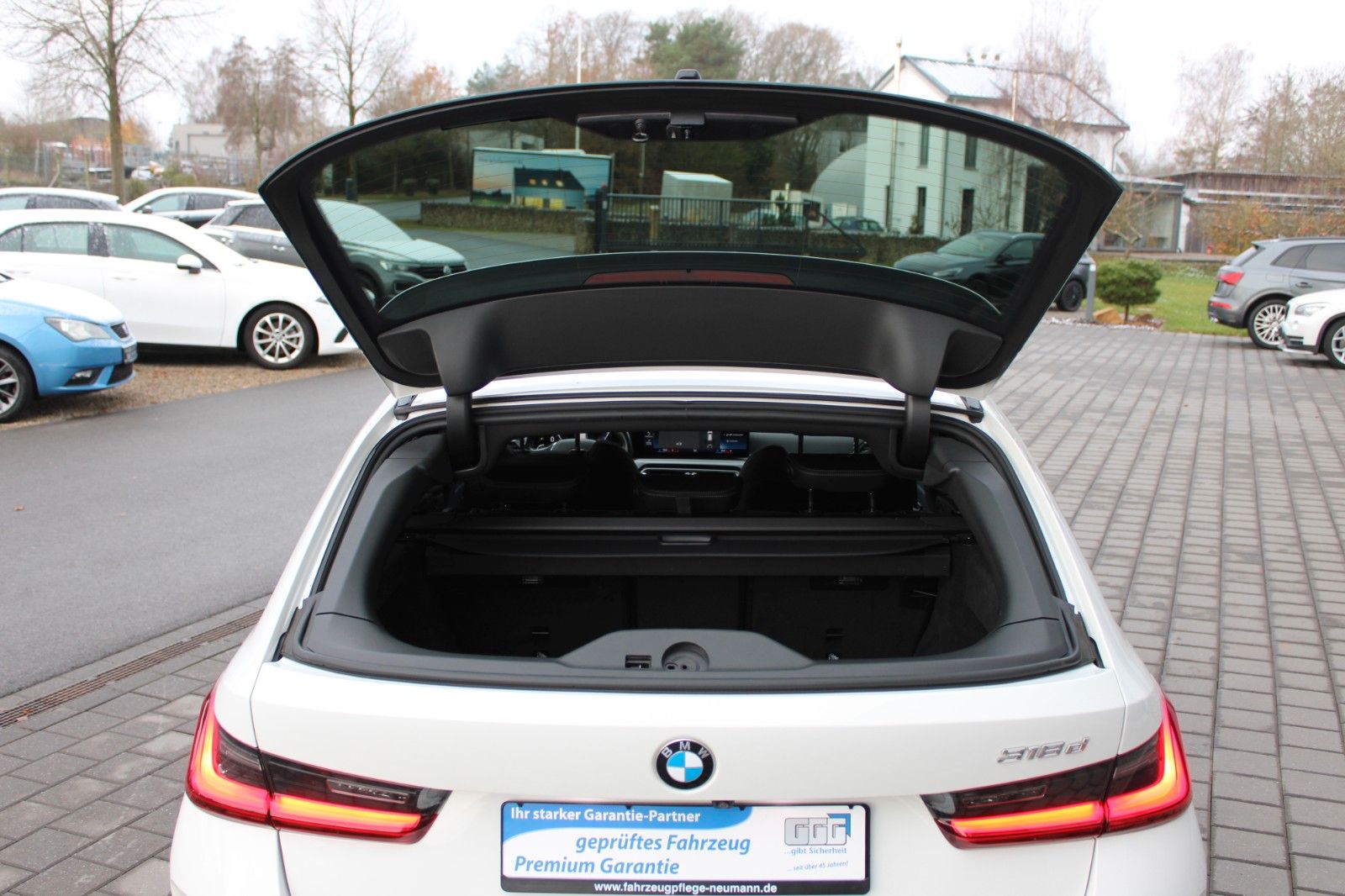 BMW 318d Touring LEDER AHK PDC LED NAVI SHZ foto 7