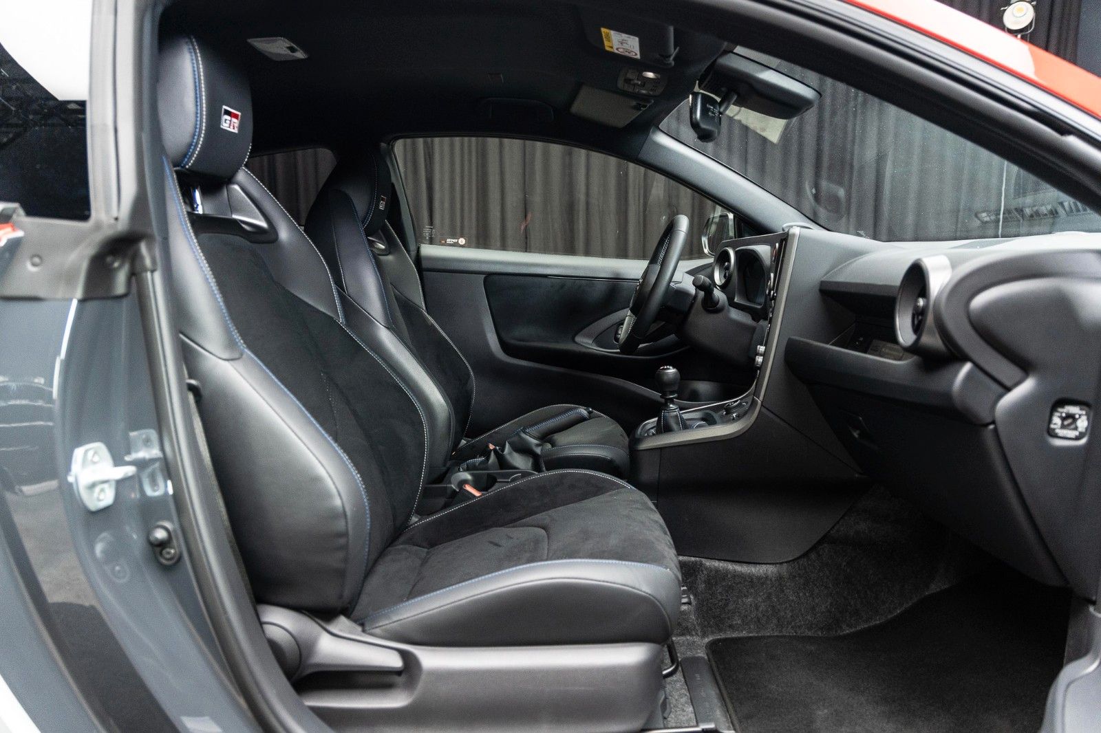 Fahrzeugabbildung Toyota Yaris 1.6-l-Turbo GR Rovanperä Edition