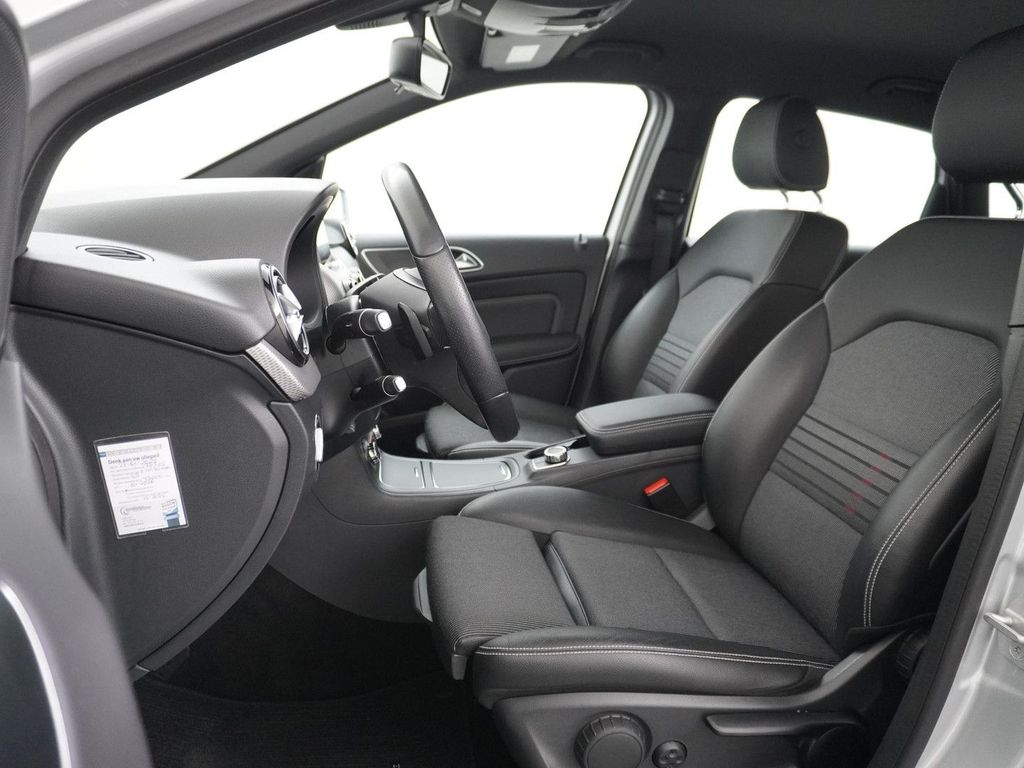 Mercedes-Benz B 180 Ambition Facelift Urban navi kamera AHK au