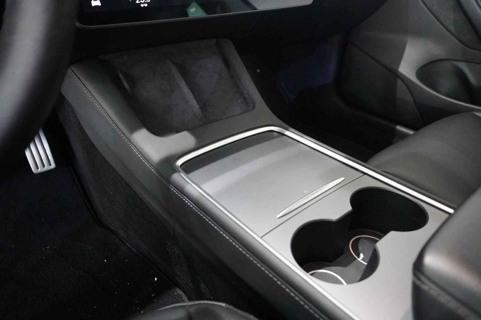 Fahrzeugabbildung Tesla Model 3 PERFORMANCE DUAL-MOTOR NAVI/LED/SH/AMD
