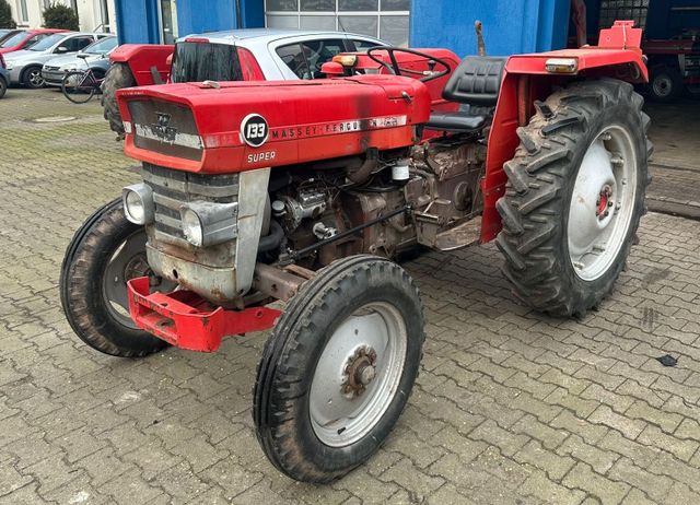 Massey Ferguson 133 tractor in good condition