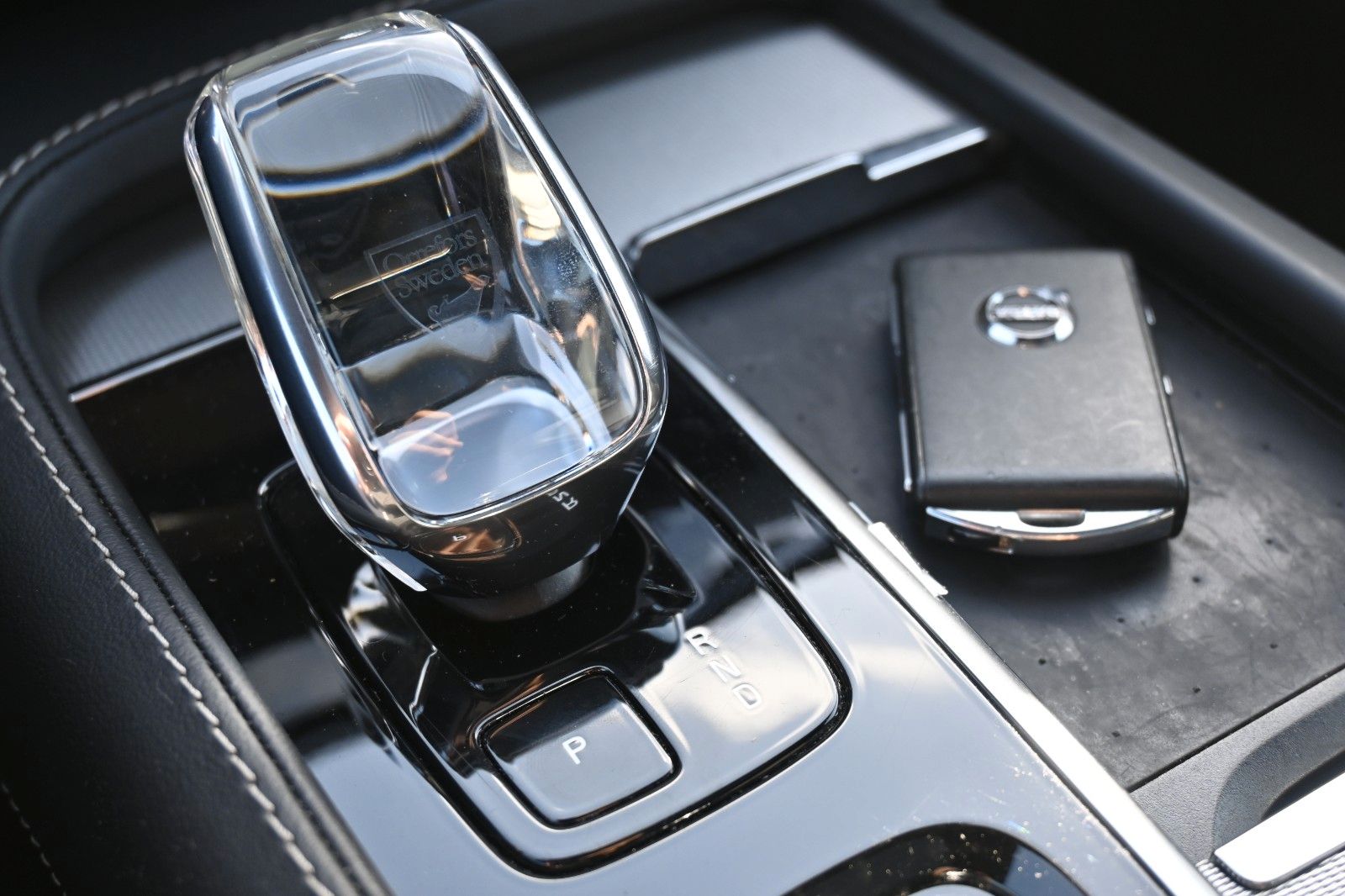 Fahrzeugabbildung Volvo XC90 Ultimate Dark AWD*HUD*360°*LUFT*STDHZG*AHK*