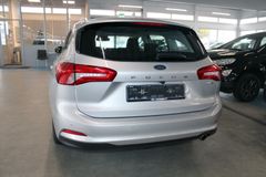 Fahrzeugabbildung Ford Focus Titanium Turnier LED NAVI CAM WinterPaket